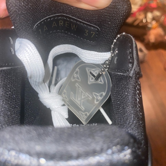 Louis Vuitton Black and White Sneakers - Picture 7 of 7